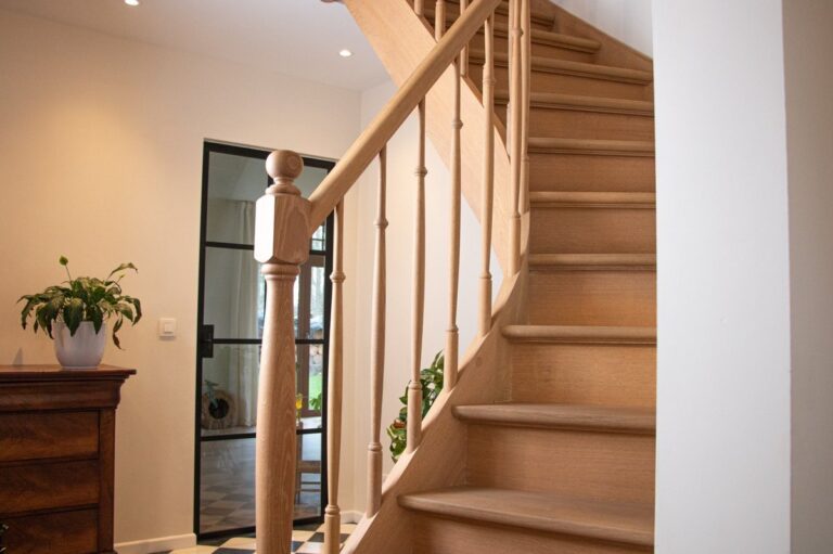 houten trap,landelijke trap,tijdloos,tijdloze trap,landelijk interieur
