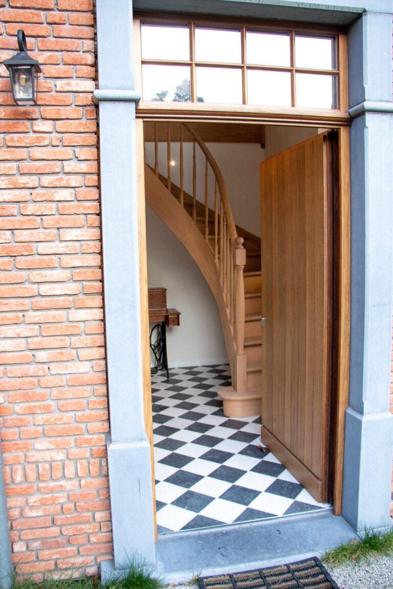 houten trap,landelijke trap,tijdloos,tijdloze trap,landelijk interieur