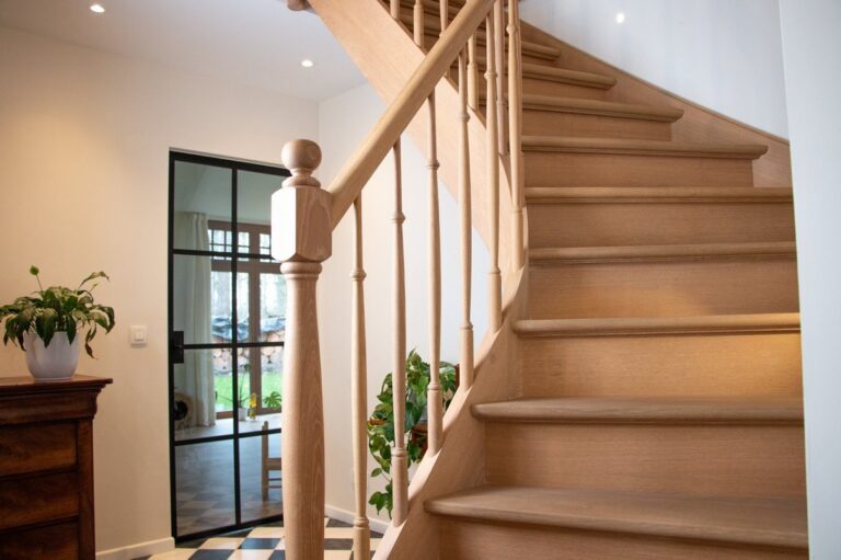 houten trap,landelijke trap,tijdloos,tijdloze trap,landelijk interieur