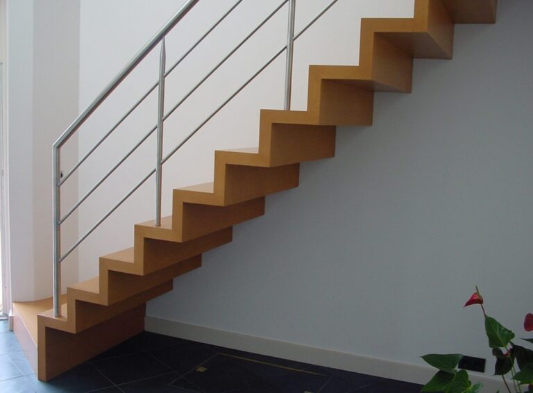 moderne trap,design,blokvorm,L-vorm,inox balustrade,inox leuning,hattem,nederland