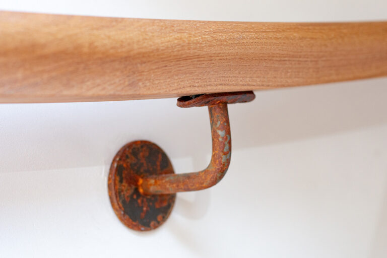 houten trap,op maat,smeedijzer,roestverkleuring,balusters,open trap,franse eik