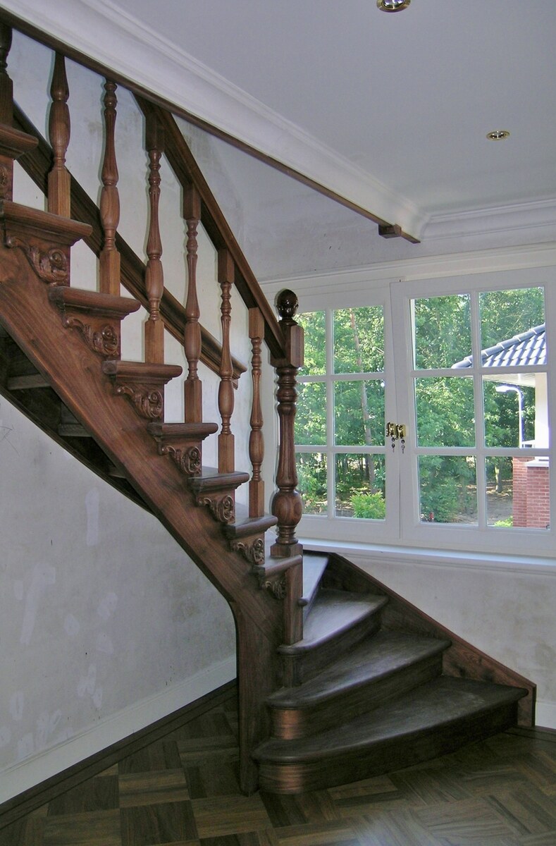 Featured image for “Notelaar trap in Engelse stijl – Zeist, Nederland”