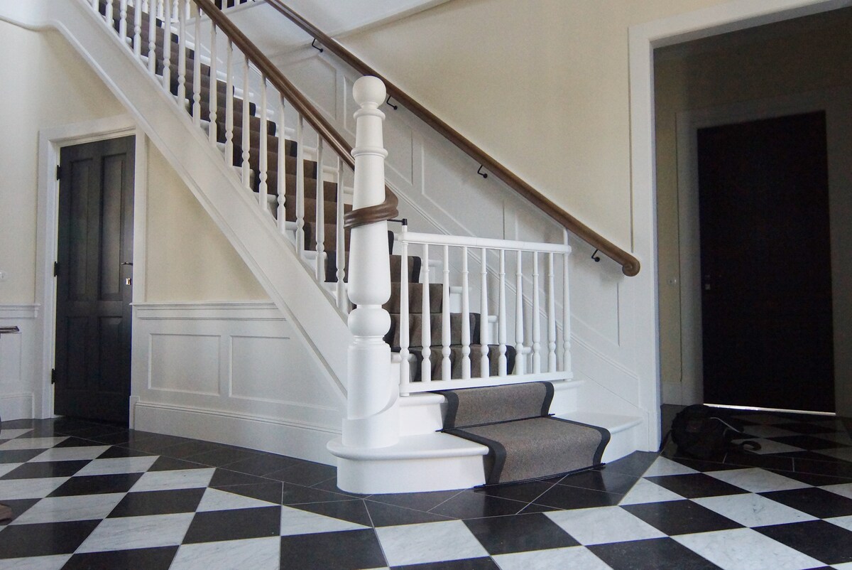 Featured image for “Klassieke trap in jaren 30 woning – Goes, Nederland”