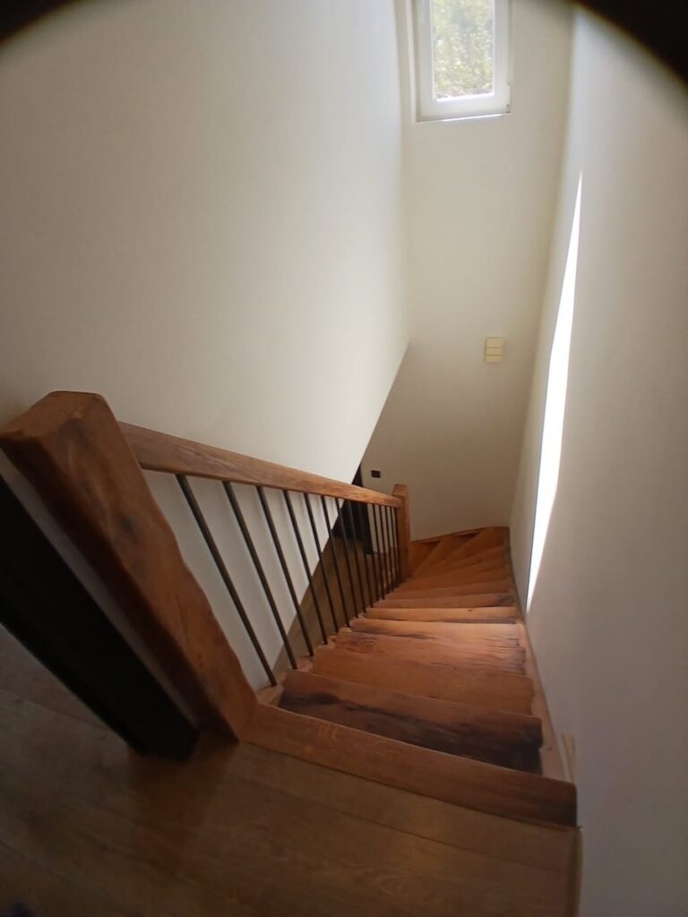 houten trap,rustieke trap,Stekene,belgië
