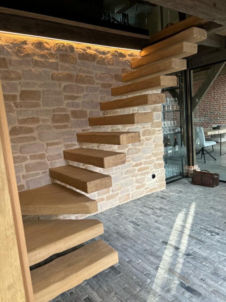 zwevende trap,houten trap,mancave,gerenoveerde hoeven,achtmaal,zundert,nederland