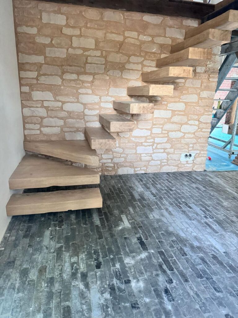zwevende trap,houten trap,mancave,luxe,gerenoveerde hoeven,achtmaal,zundert,nederland