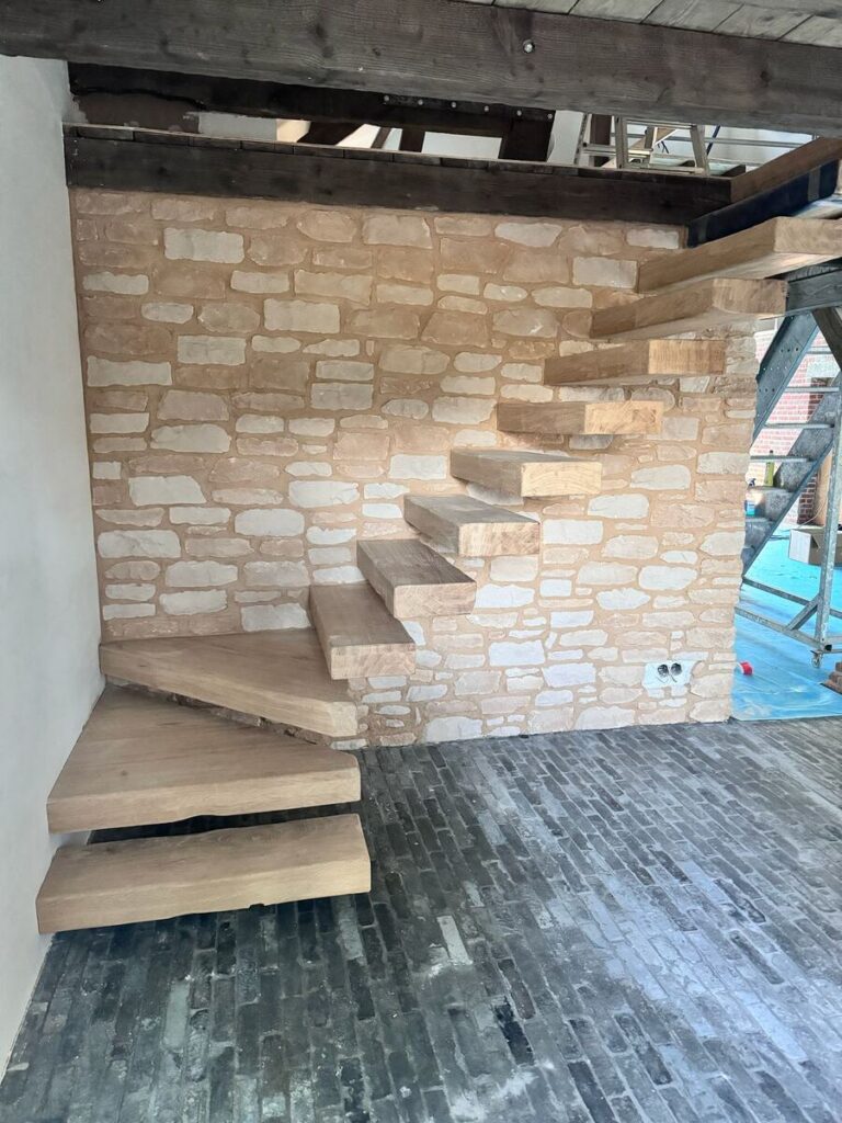 zwevende trap,houten trap,mancave,luxe,gerenoveerde hoeven,achtmaal,zundert,nederland