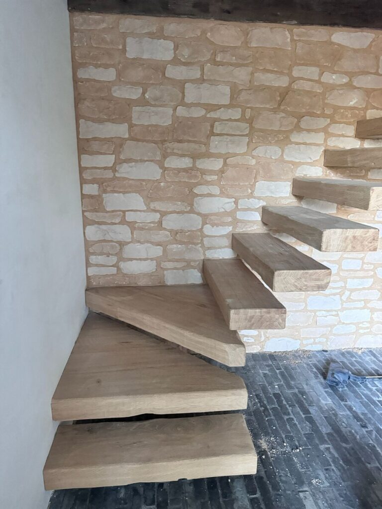 zwevende trap,houten trap,mancave,luxe,gerenoveerde hoeven,achtmaal,zundert,nederland