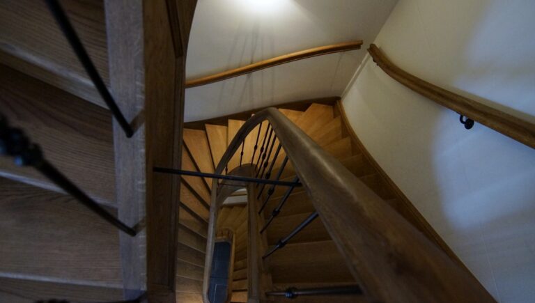 houten trappen,klassieke trappen,smeedwerk,totaalrenovatie,herenhuis,Amsterdam